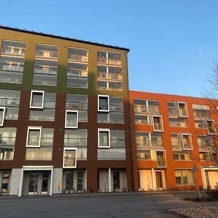 Modern Two Bedroom Apartment Near Helsinki Airport Vantaa Bagian luar foto